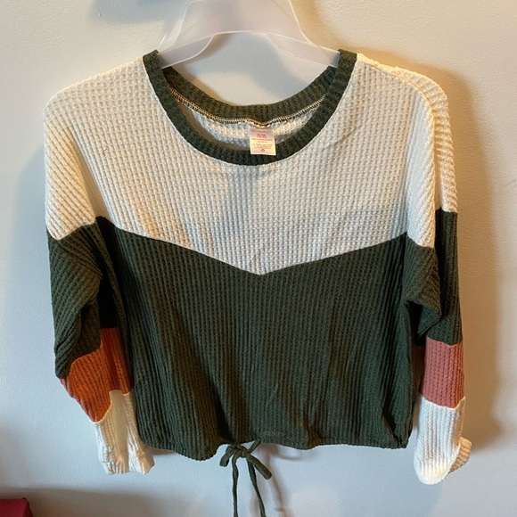 Green Knit Ling Sleeve Draw String Sweater - Picture 3 of 8